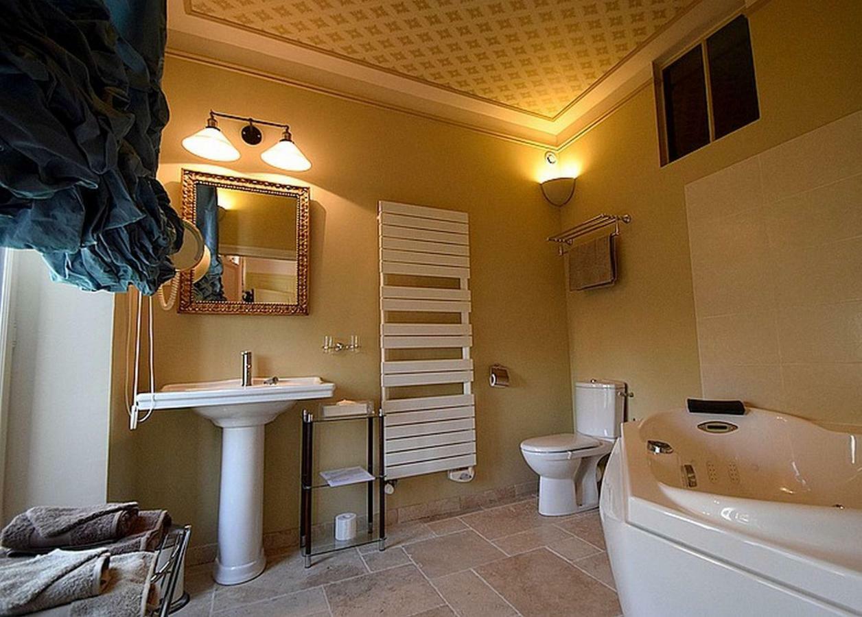 Hotel Particulier La Gobine Joigny Exterior foto